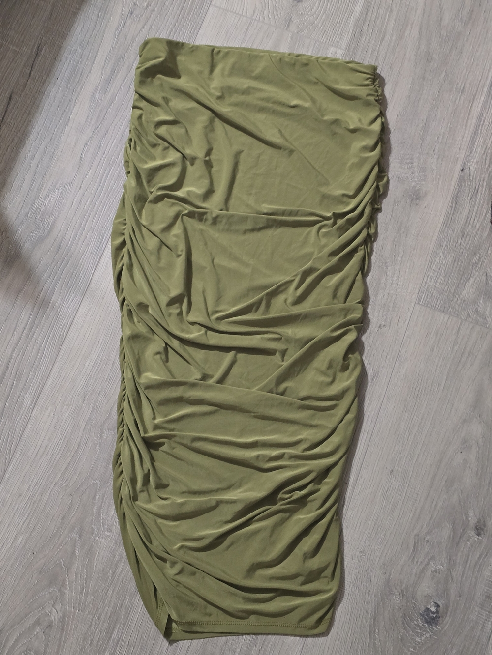 Sabora Olive Green Ruched Midi Skirt
